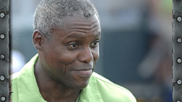 10 Questions with...Carl Lewis